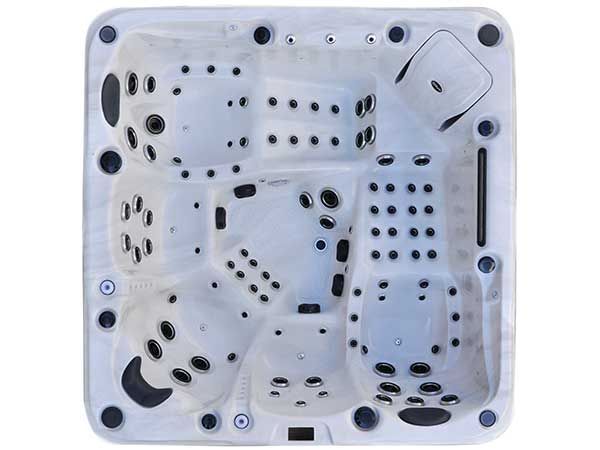 Winterfester Outdoor-Whirlpool Modell Melody aus der DEJON-Whirlpools EVOLUTION-Serie für Leibertingen